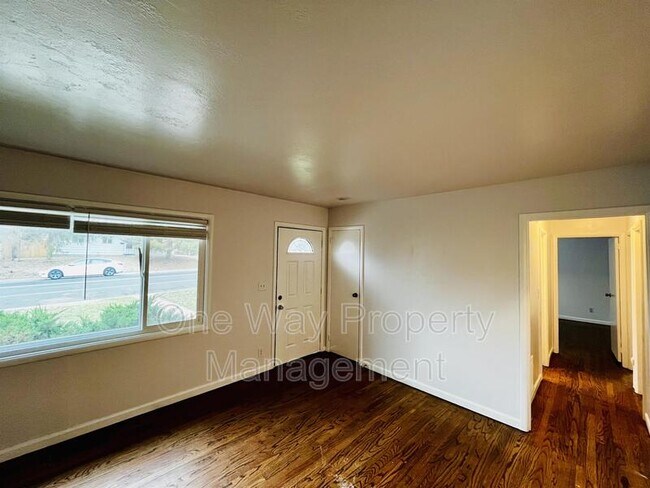 Building Photo - 2310 25th Street Rd