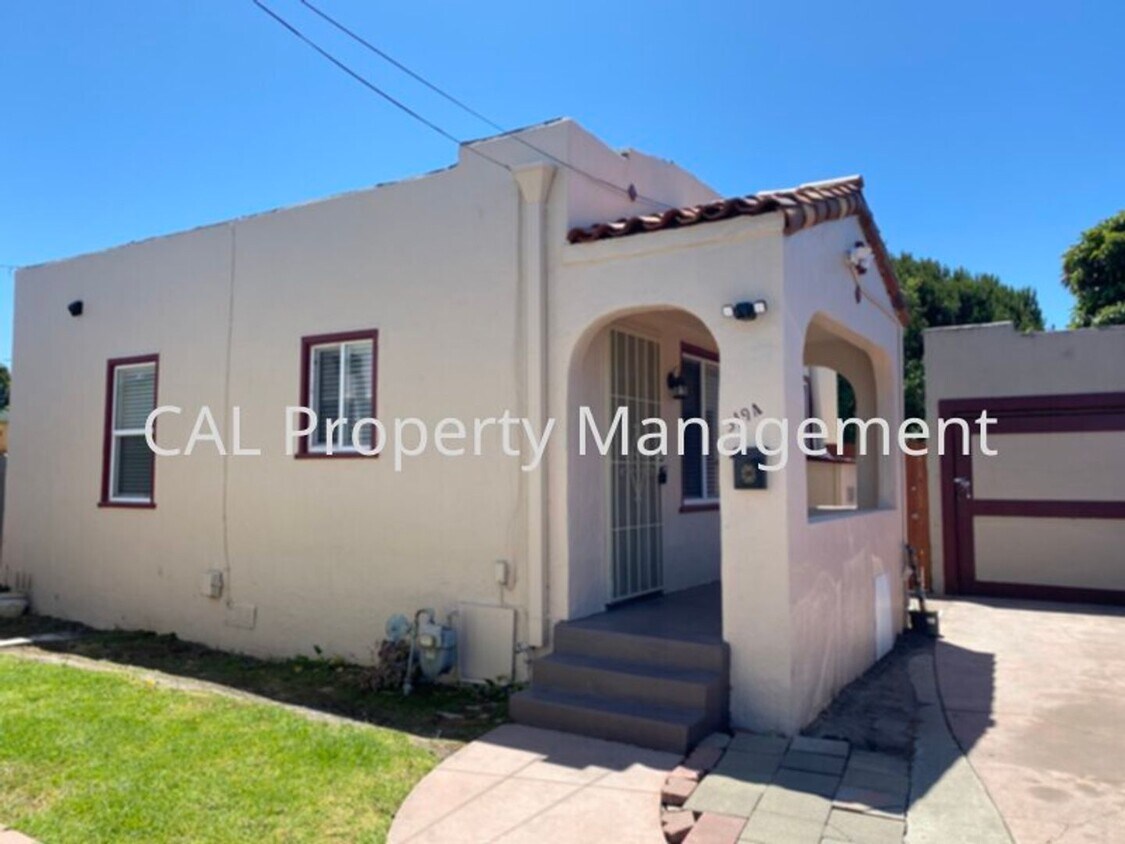 Foto principal - Back unit two bedroom home South Salinas!