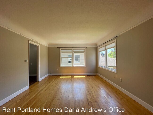 Building Photo - 2 br, 1 bath House - SE 2 Bedroom 1 Bathro...