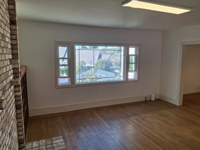 Building Photo - 1132 Sutter St