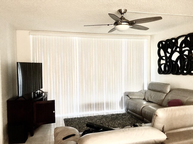 Living Room - 1900 Sabal Palm Dr