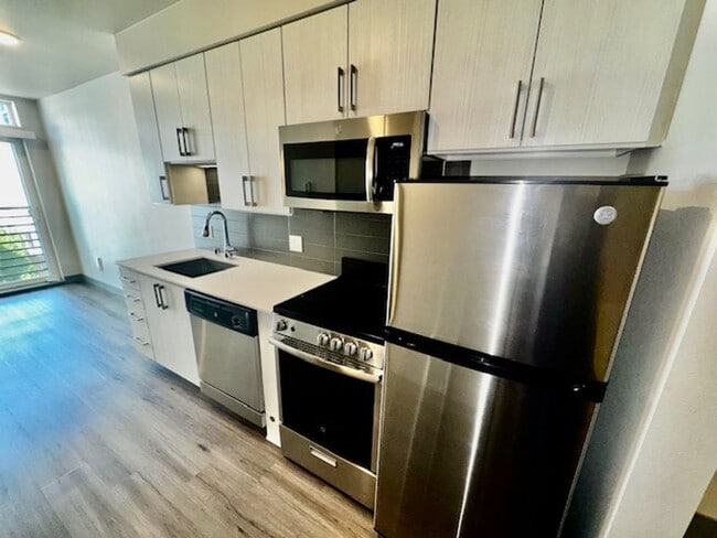 Interior Photo - The Grove Ballard