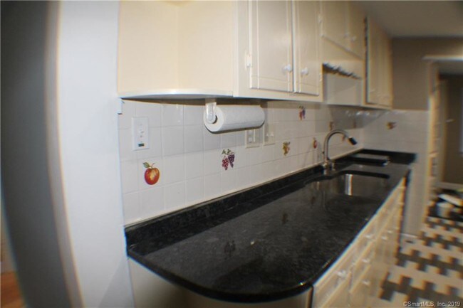 Foto del edificio - 50 Cliff Dr