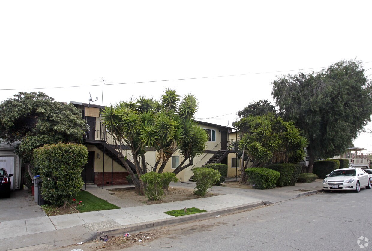 Foto principal - 760-770 N 12th St