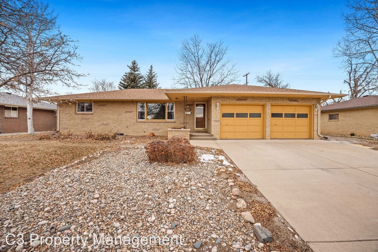 4 br, 2.5 bath House 1815 N Van Buren Ave House Rental in Loveland