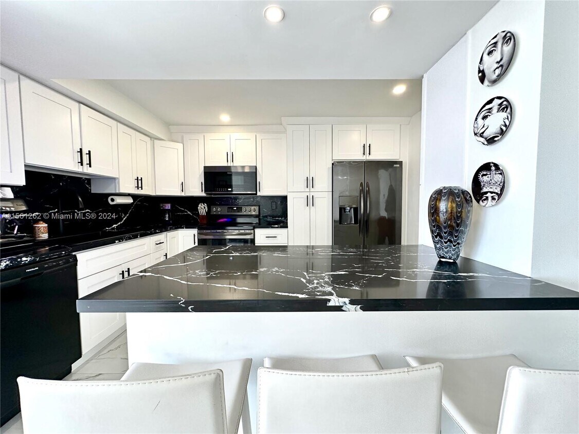 Foto principal - 800 Parkview Dr
