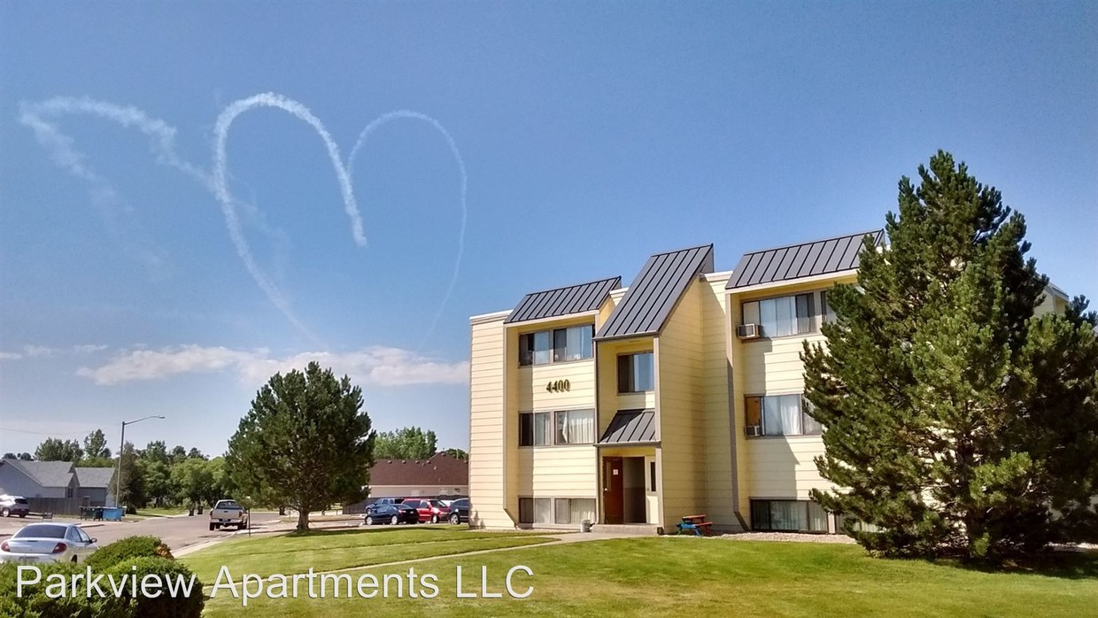 Building Photo - 4500 Parkview Dr