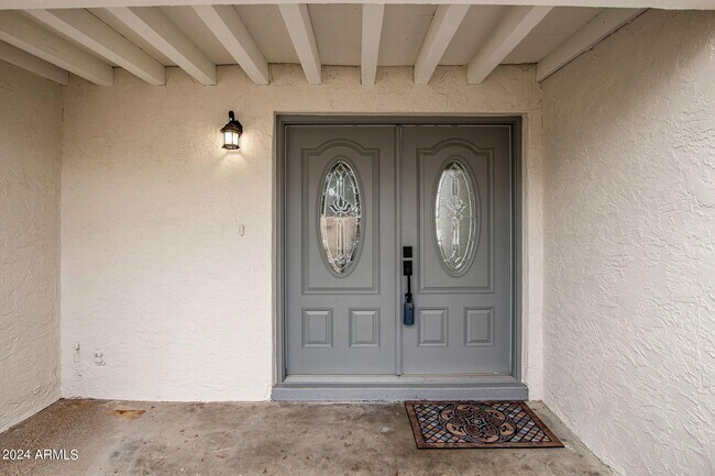Building Photo - 1225 Delano Dr