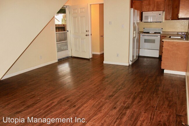 Building Photo - 2 br, 1.5 bath House - 2735 Marin Street