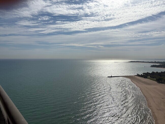 Foto del edificio - 6007 N Sheridan Rd