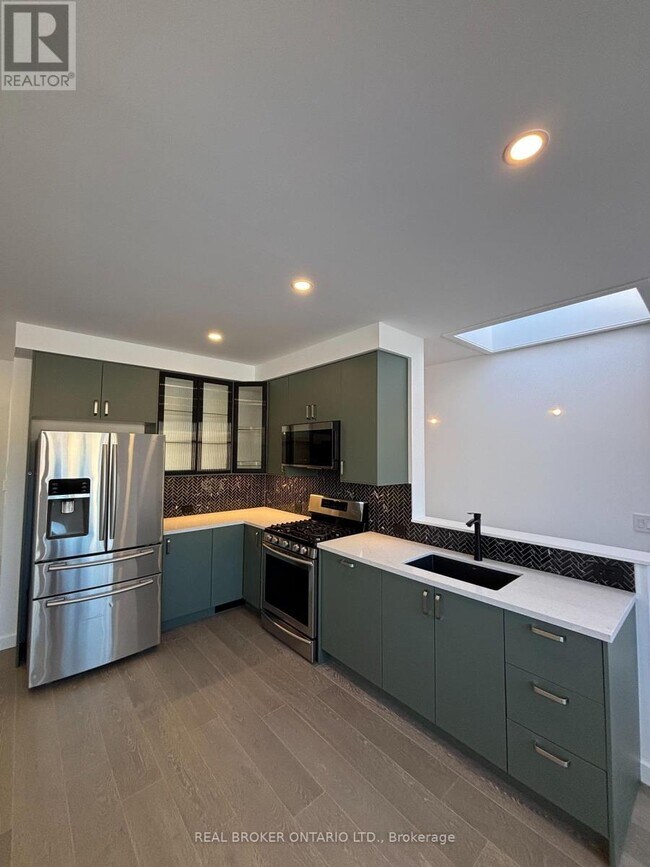 Building Photo - 395 Delaware Ave