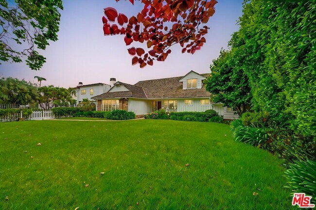 Foto del edificio - 713 Walden Dr