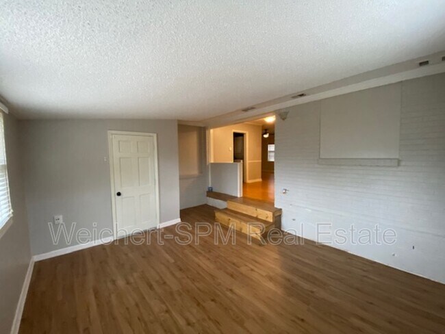 Foto del edificio - 4850 Marlin Ave