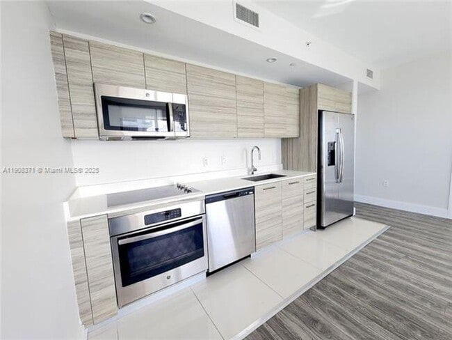 Photo - 121 NE 34th St Apartment