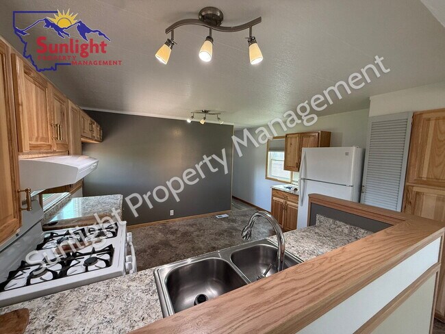 Foto del edificio - Updated Mobile Home for Rent - Peaseful Co...