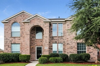 Building Photo - 1204 Seneca Pl