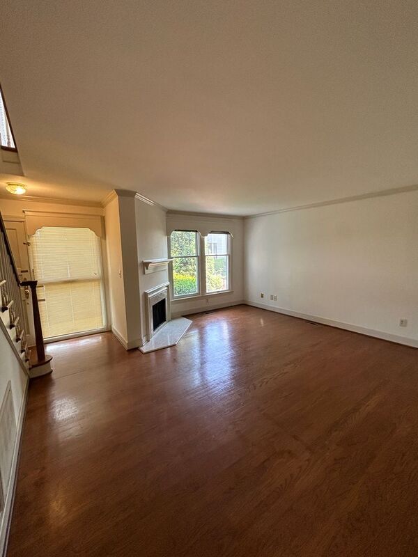 Foto del edificio - 240 N Boundary St