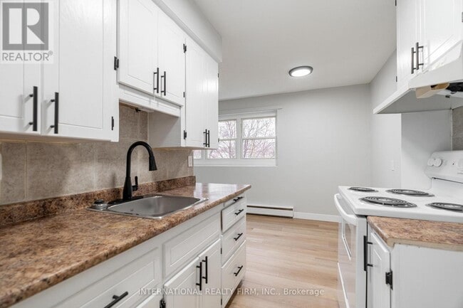 Building Photo - 24 Brookside St