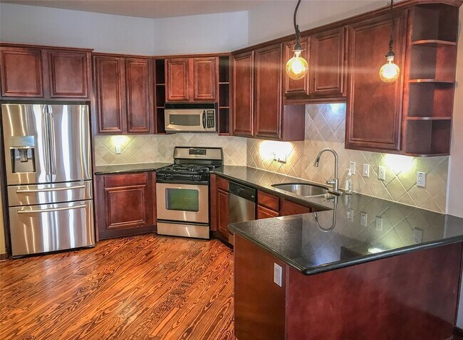 Foto del edificio - 1432 W 21st St