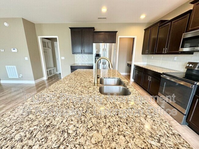 Foto del edificio - 4123 Katherine Pl