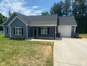 Building Photo - 313 Keeneland Dr