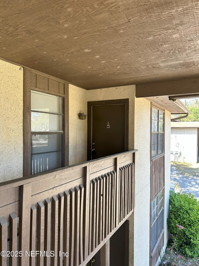 Building Photo - 460 Crabapple Ct