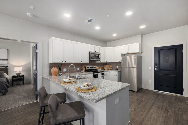 2BR, 2BA - 956SF - Kitchen - The Preserve at Mesa Creek