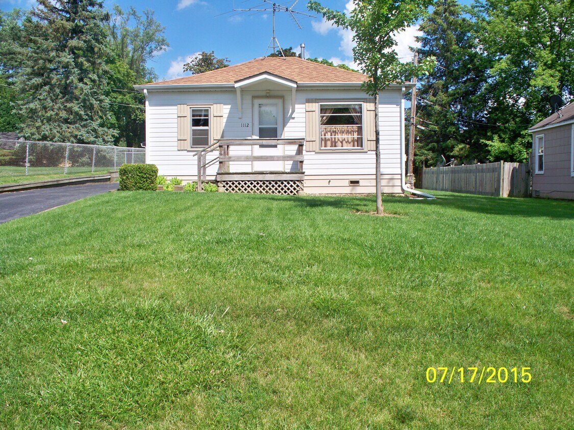 Foto principal - 1112 Monroe St