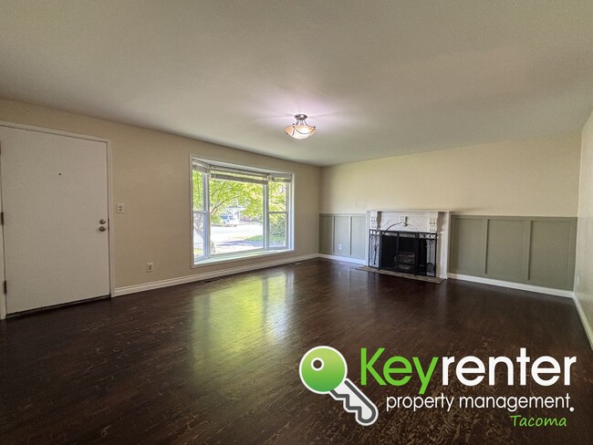 Foto del edificio - Gorgeous 3 Bed 1 Bath Home in Lakewood, WA!