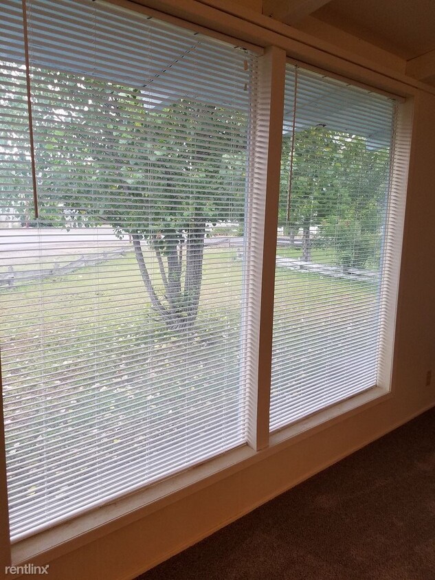 Foto del edificio - 2 br, 1 bath Duplex - 11954 Main St 2 BDR ...