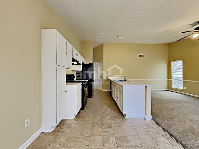 Building Photo - 3055 Scepter Dr