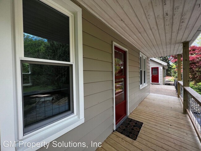 Building Photo - 3 br, 2 bath House - 1033A Prospect Road