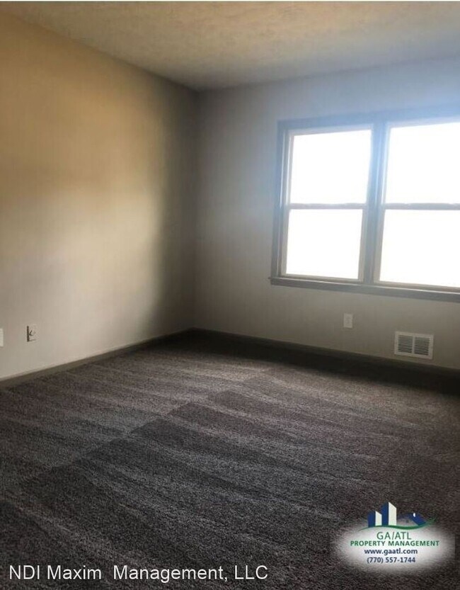 Building Photo - 3 br, 2 bath House - 2299 Lexington Avenue