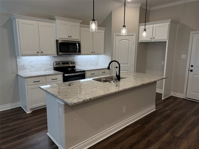 Building Photo - 605 Tippit Ln