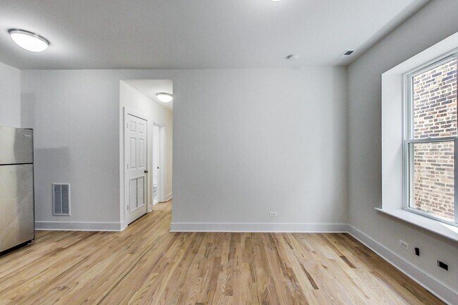 Foto del edificio - 815 S Carpenter St