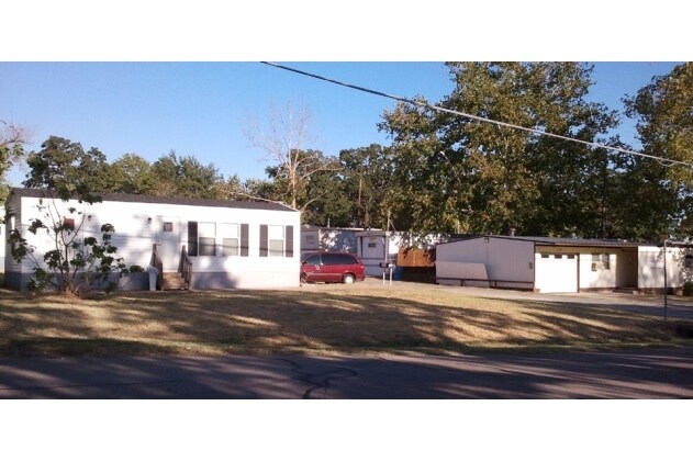 Foto del edificio - Woodlawn Courts Mobile Home