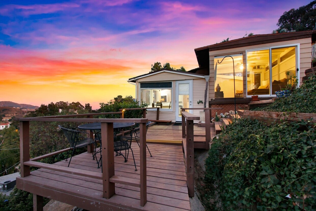 Primary Photo - RARE HOLLYWOOD HILLS COTTAGE W/ 180 DEGREE...
