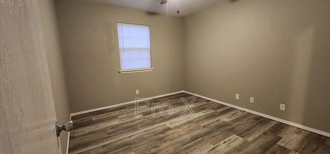 Building Photo - 4557 E Zora St