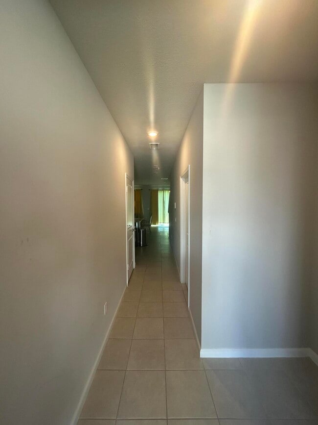 Building Photo - 5630 Enclave Dr