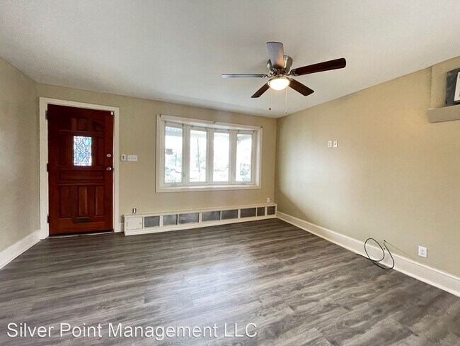 Building Photo - 3 br, 1.5 bath House - 720 W 11th St