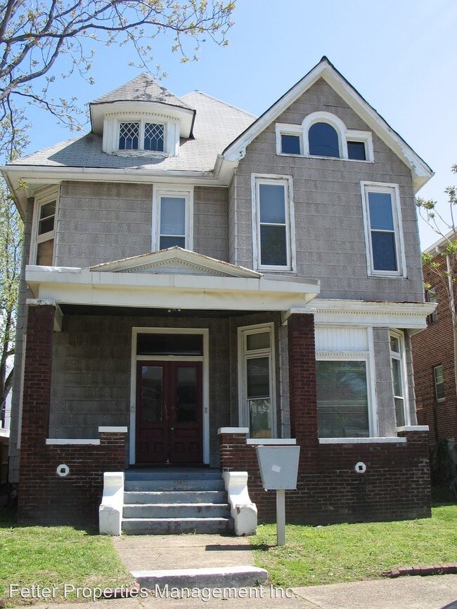 1116 SE 1st St, Evansville, IN 47713 Apartment for Rent in Evansville