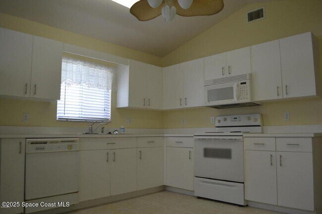 Foto del edificio - 2542 Ventura Cir