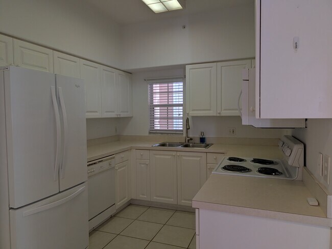 Foto del edificio - 4202 Central Sarasota Pky