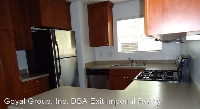 Foto del edificio - 4 br, 2 bath House - 650 N. Imperial Ave. #15