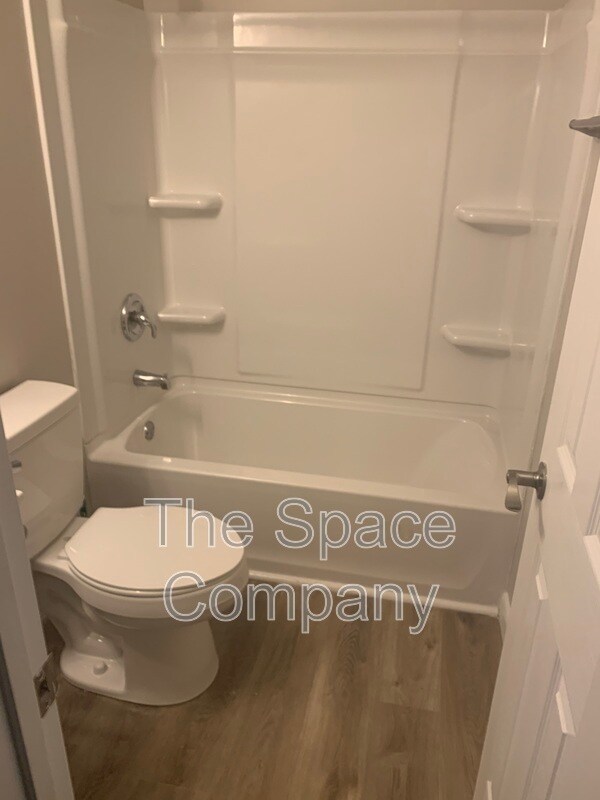 Foto del edificio - 1118 Gunn Ave