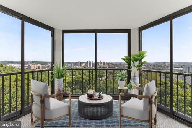 Foto del edificio - 5903 Mt Eagle Dr