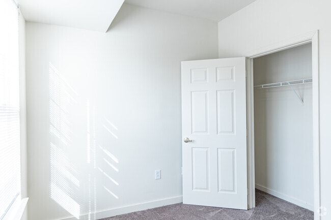 2BR, 2BA - The Grand Richmond at Brook Run