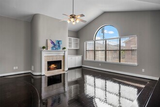 Building Photo - 9705 Linkmeadow Ln
