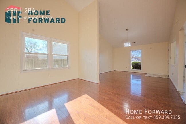 Building Photo - 2504 Ashbrooke Dr