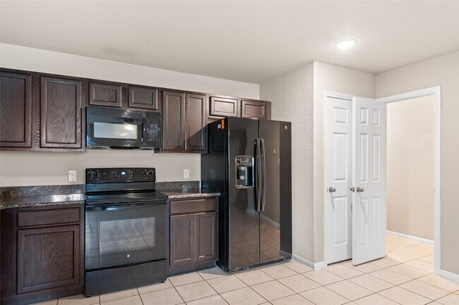 Building Photo - 16630 E Hammon